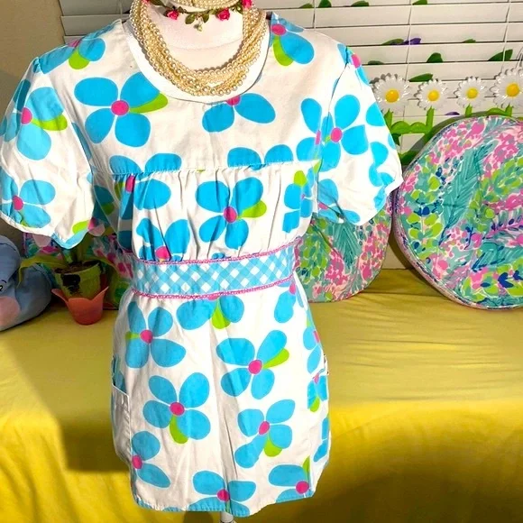 White Cross bright floral uniform top - Picture 2 of 7